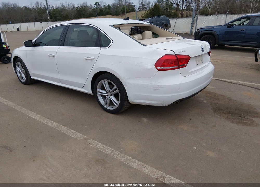 2014 VOLKSWAGEN PASSAT 2.0L TDI SE VIN: 1VWBN7A39EC098945