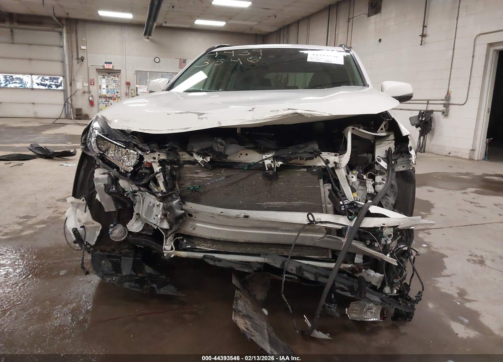 2019 TOYOTA RAV4 XLE PREMIUM VIN: JTMA1RFV3KJ024525