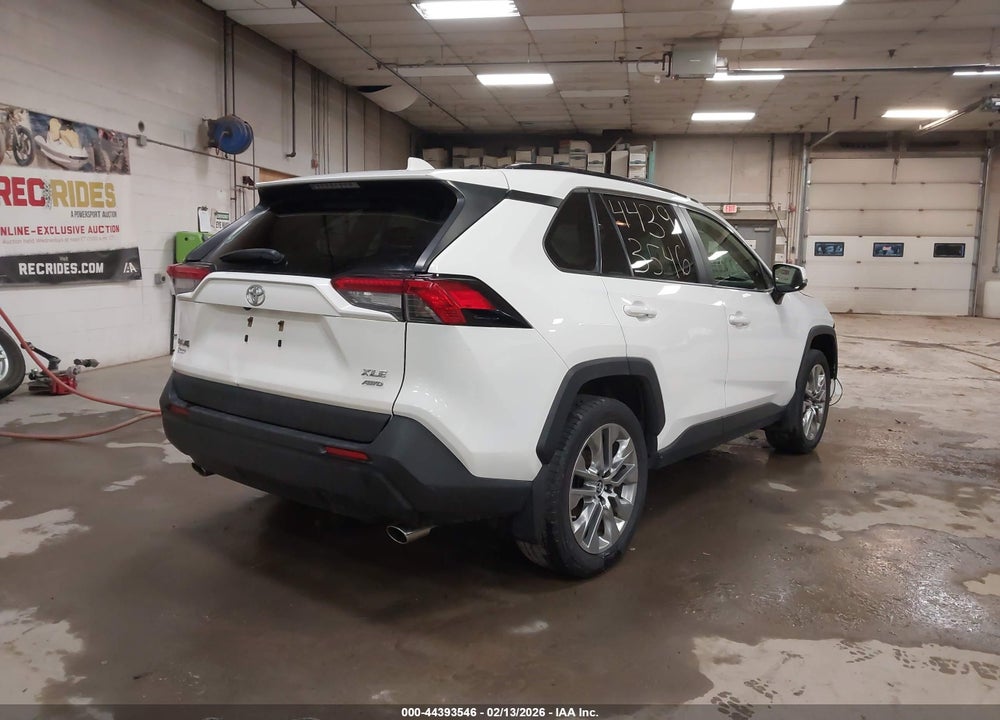 2019 TOYOTA RAV4 XLE PREMIUM VIN: JTMA1RFV3KJ024525