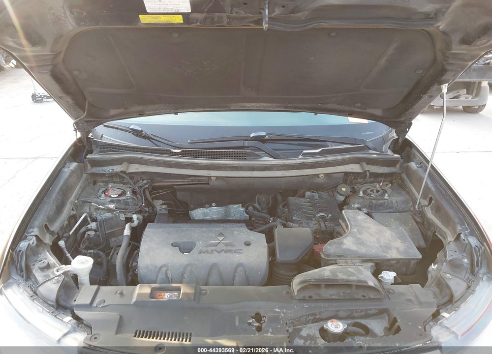 2016 MITSUBISHI OUTLANDER ES VIN: JA4AD2A38GZ050576