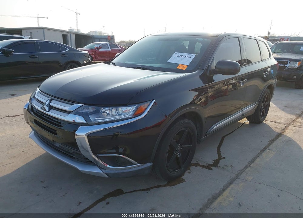 2016 MITSUBISHI OUTLANDER ES VIN: JA4AD2A38GZ050576