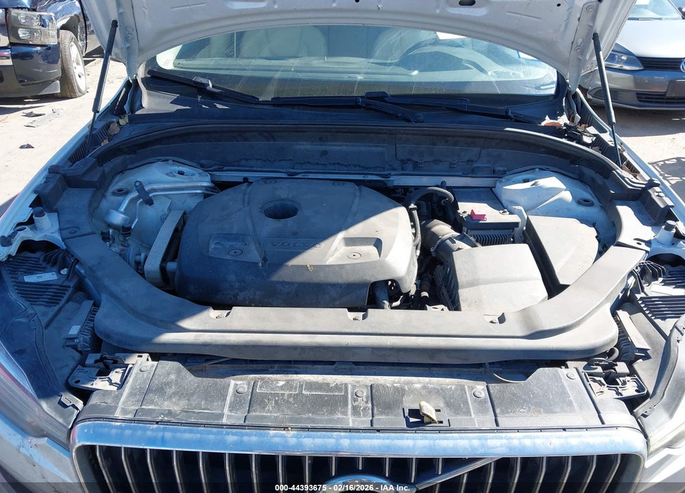 2018 VOLVO XC60 T5 INSCRIPTION VIN: YV4102RL6J1008156