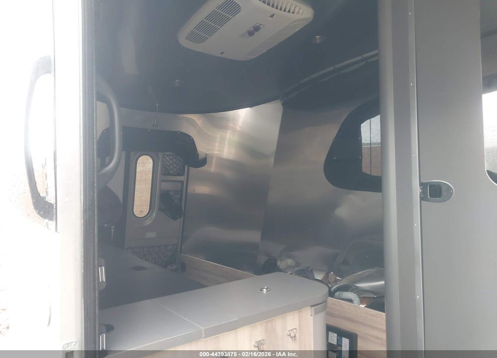2019 AIRSTREAM BASE CAMP VIN: 1SMG4DC18JJ203807