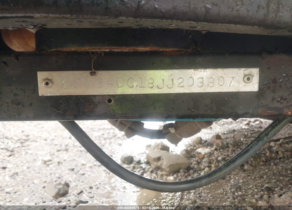 2019 AIRSTREAM BASE CAMP VIN: 1SMG4DC18JJ203807