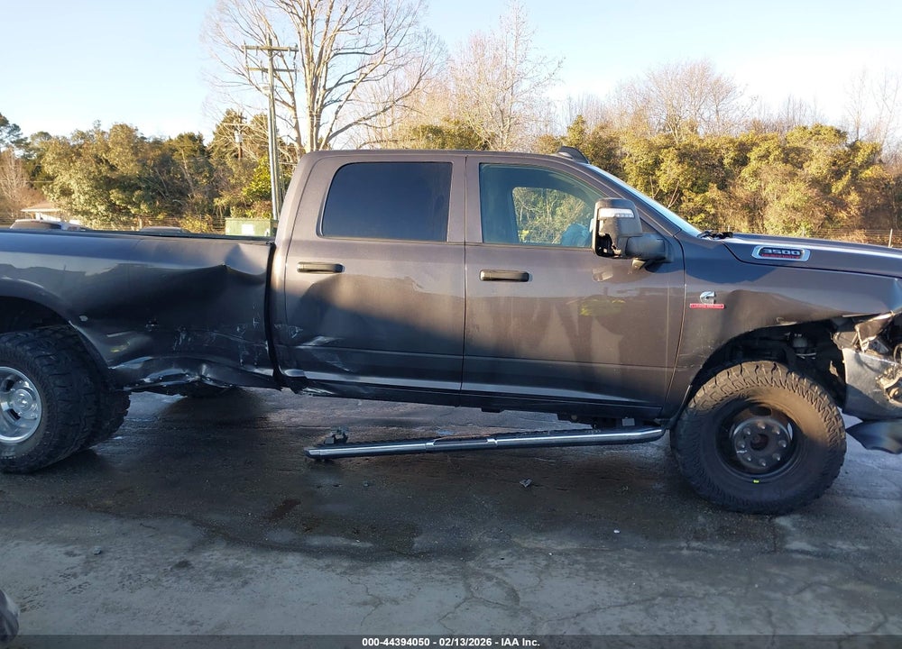 2024 RAM 3500 TRADESMAN  4X4 8' BOX VIN: 3C63RRGL9RG265474