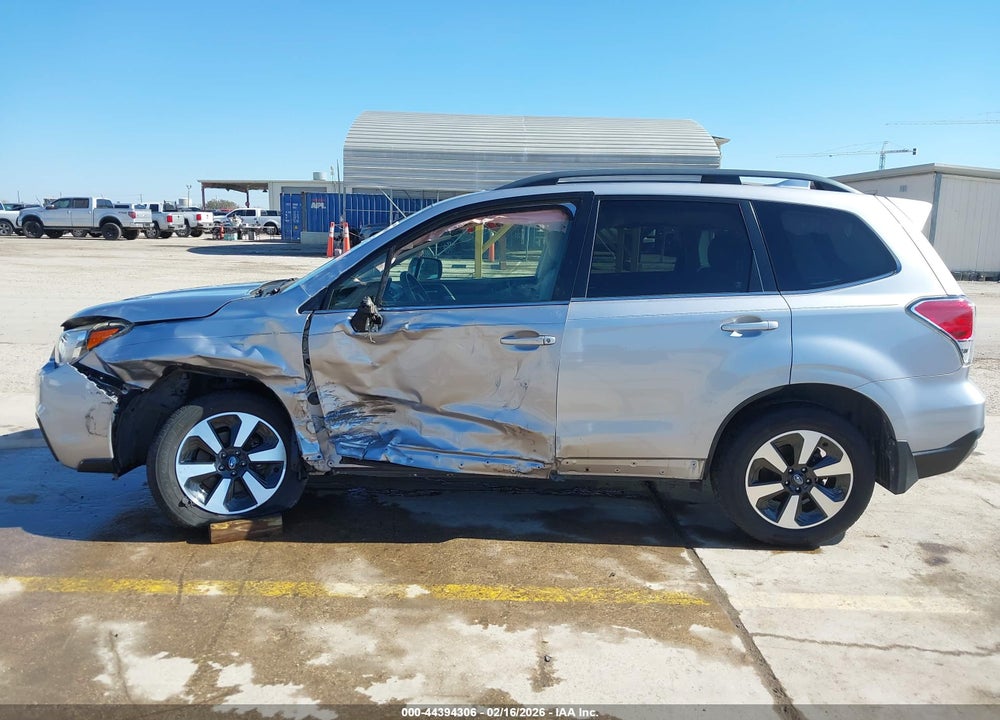 2017 SUBARU FORESTER 2.5I LIMITED VIN: JF2SJAJC6HH548104