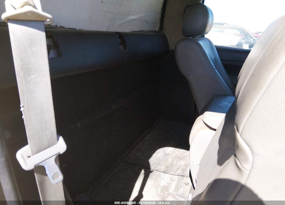 2011 TOYOTA TUNDRA GRADE V6 VIN: 5TFLU5F11BX025112