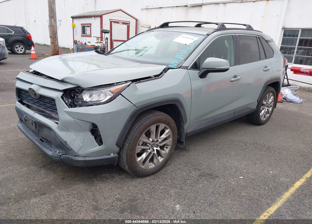 2021 TOYOTA RAV4 XLE PREMIUM VIN: 2T3A1RFV0MW188304