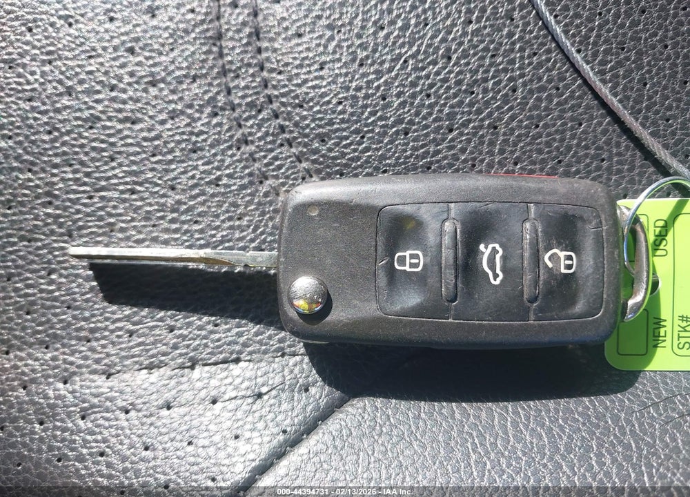 2013 VOLKSWAGEN PASSAT 2.5L SE VIN: 1VWBH7A30DC081425