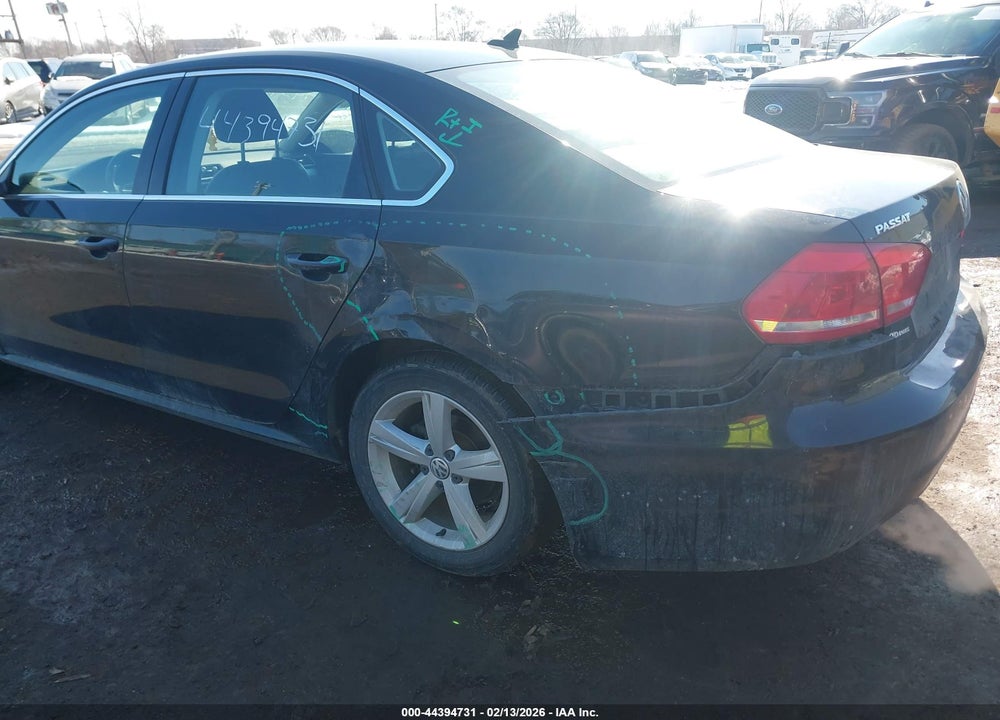 2013 VOLKSWAGEN PASSAT 2.5L SE VIN: 1VWBH7A30DC081425