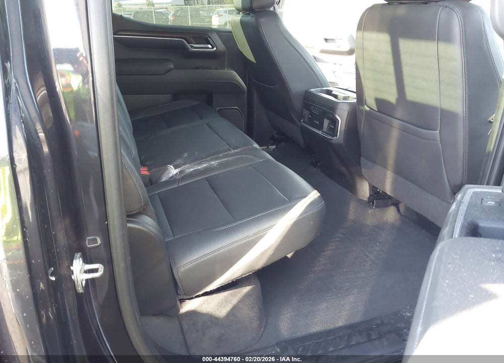 2022 GMC SIERRA 1500 4WD  SHORT BOX SLT VIN: 1GTUUDED1NZ633540
