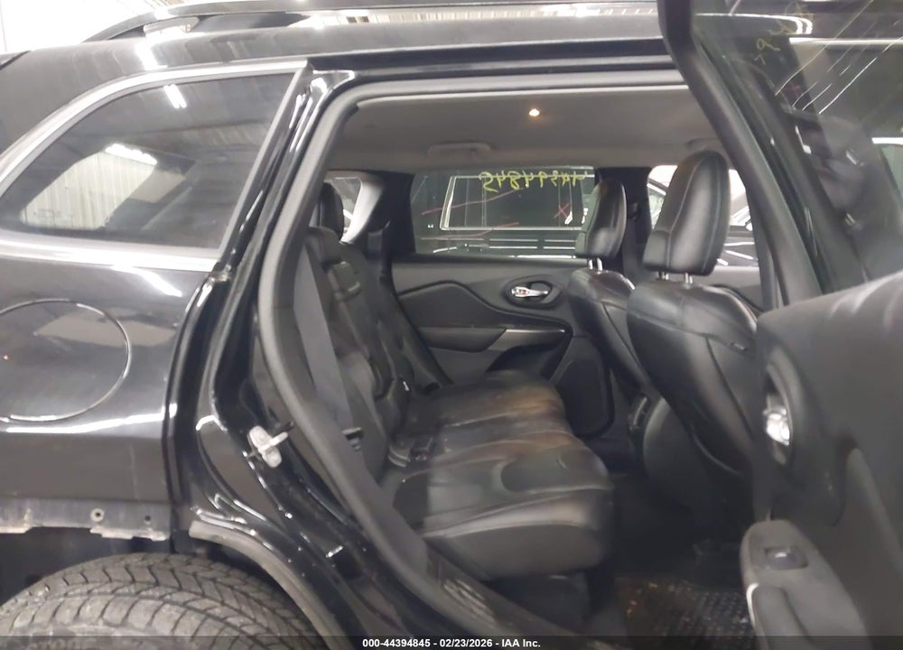 2019 JEEP CHEROKEE OVERLAND 4X4 VIN: 1C4PJMJN5KD173957