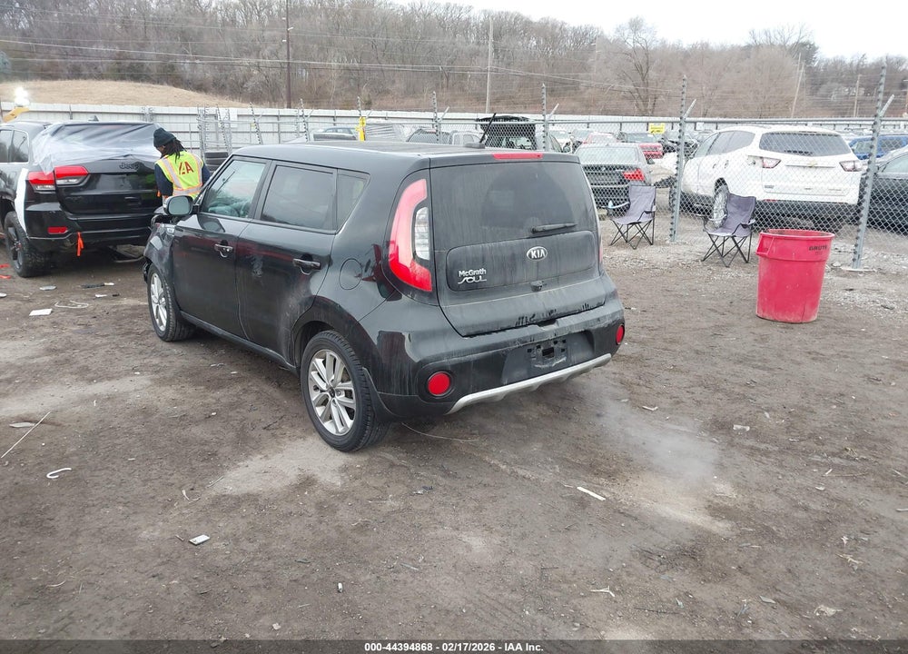2017 KIA SOUL + VIN: KNDJP3A53H7493252