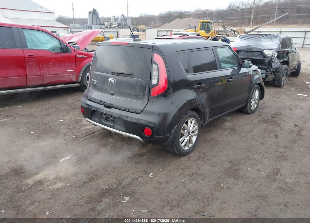 2017 KIA SOUL + VIN: KNDJP3A53H7493252
