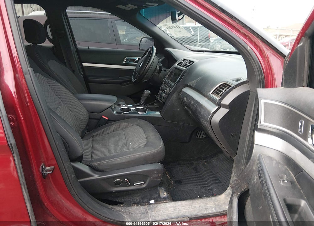 2017 FORD EXPLORER XLT VIN: 1FM5K8D82HGA02426