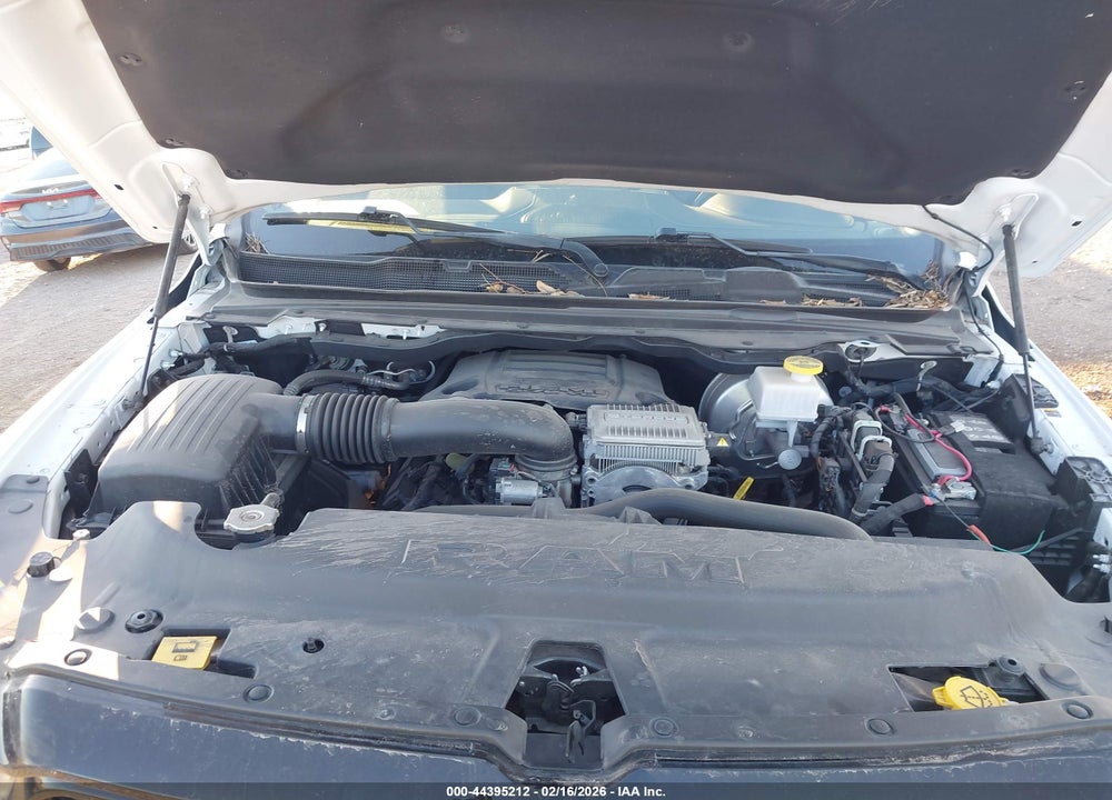 2023 RAM 1500 LIMITED  4X4 5'7 BOX VIN: 1C6SRFHT5PN507044