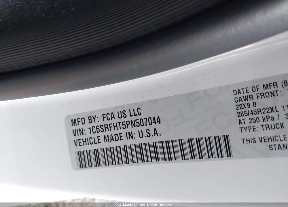 2023 RAM 1500 LIMITED  4X4 5'7 BOX VIN: 1C6SRFHT5PN507044