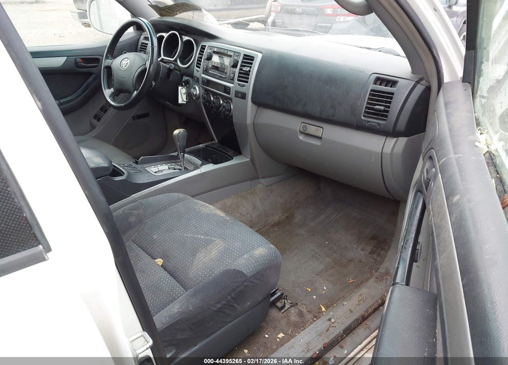 2005 TOYOTA 4RUNNER SR5 SPORT V6 VIN: JTEBU14R658043029
