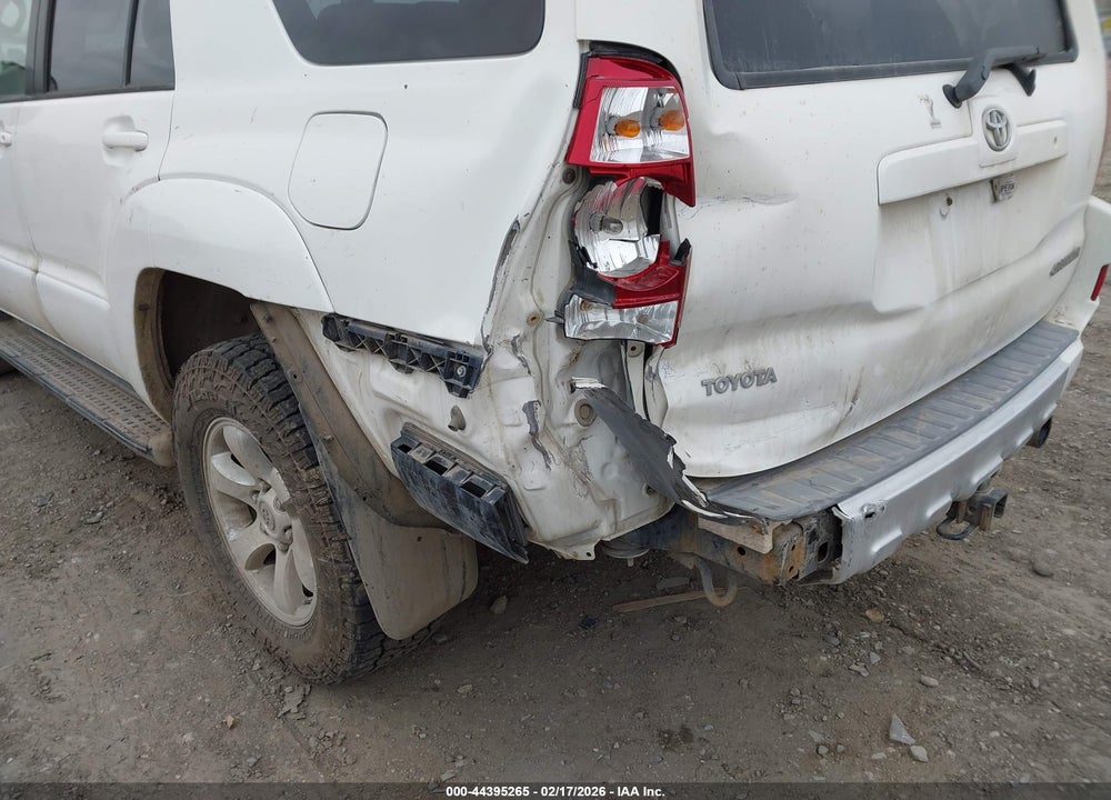 2005 TOYOTA 4RUNNER SR5 SPORT V6 VIN: JTEBU14R658043029