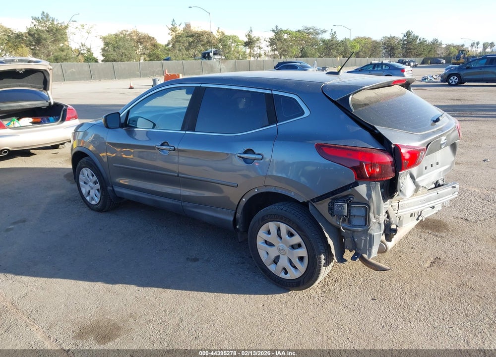 2018 NISSAN ROGUE SPORT S VIN: JN1BJ1CP7JW185556