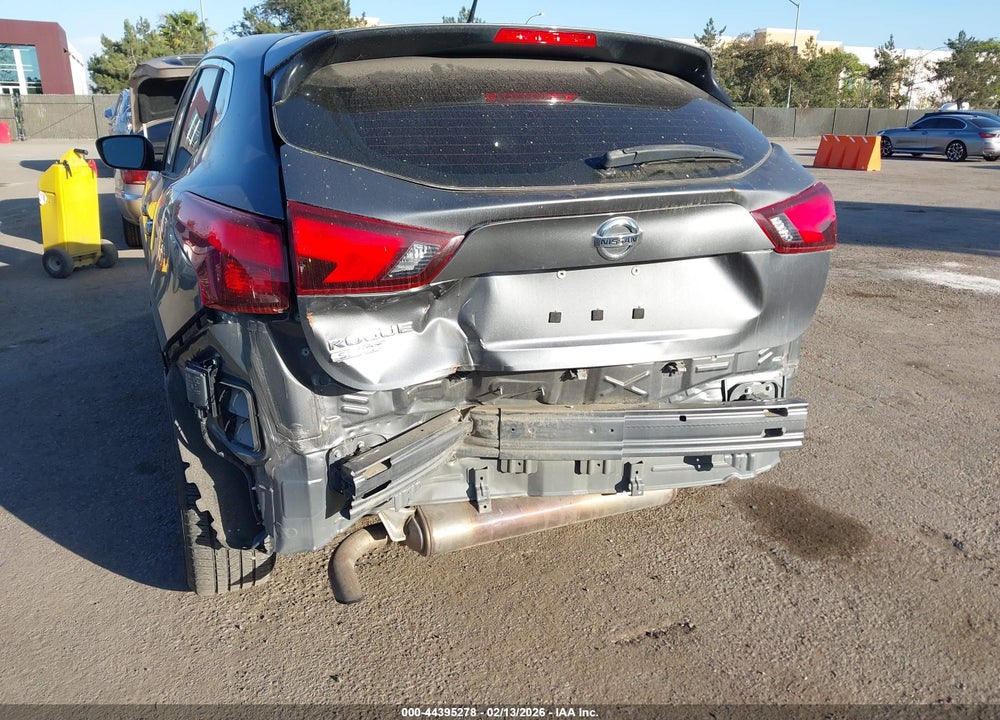 2018 NISSAN ROGUE SPORT S VIN: JN1BJ1CP7JW185556