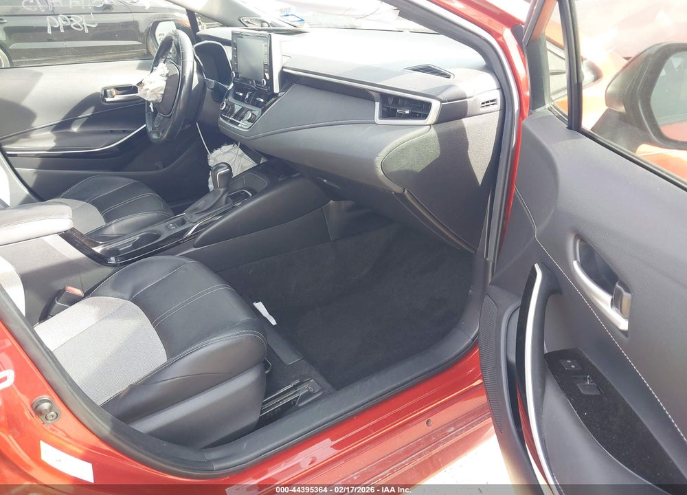 2019 TOYOTA COROLLA XSE VIN: JTNK4RBE2K3015543