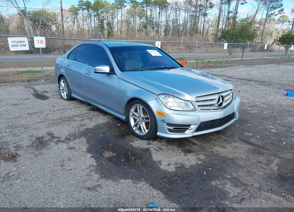 2013 MERCEDES-BENZ C 250 SPORT VIN: WDDGF4HB1DR257413