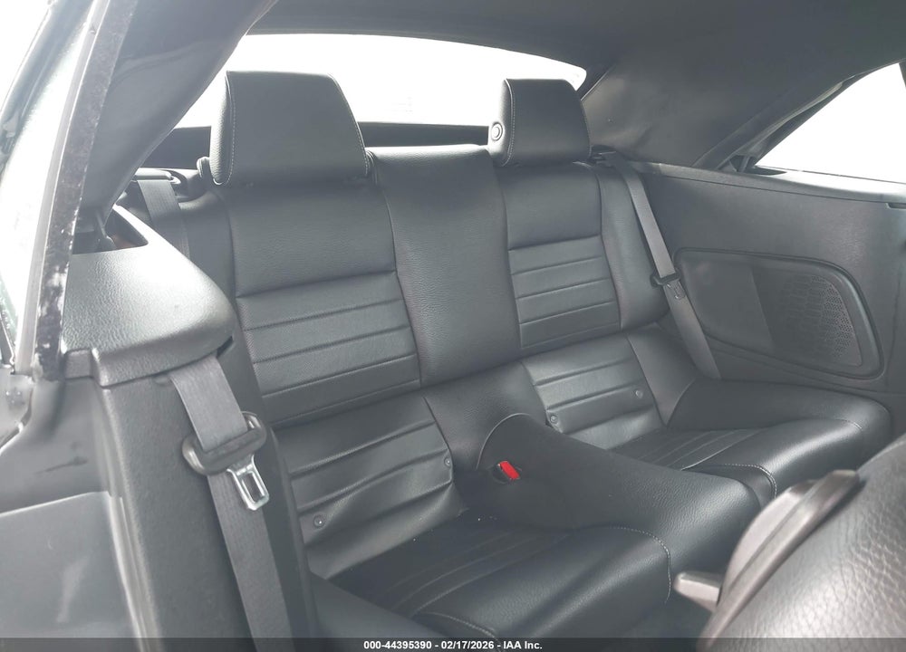 2011 FORD MUSTANG V6 PREMIUM VIN: 1ZVBP8EM3B5107464