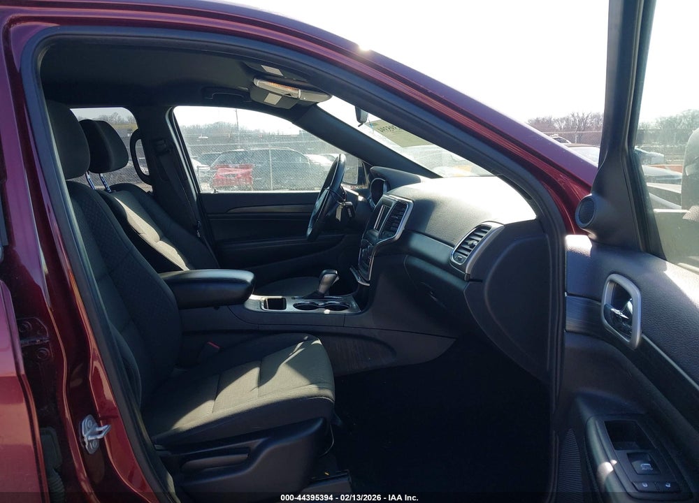 2019 JEEP GRAND CHEROKEE LAREDO E 4X4 VIN: 1C4RJFAG9KC737217