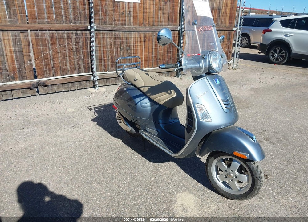 2015 VESPA GTS 300 SUPER VIN: ZAPM459L8F5200120