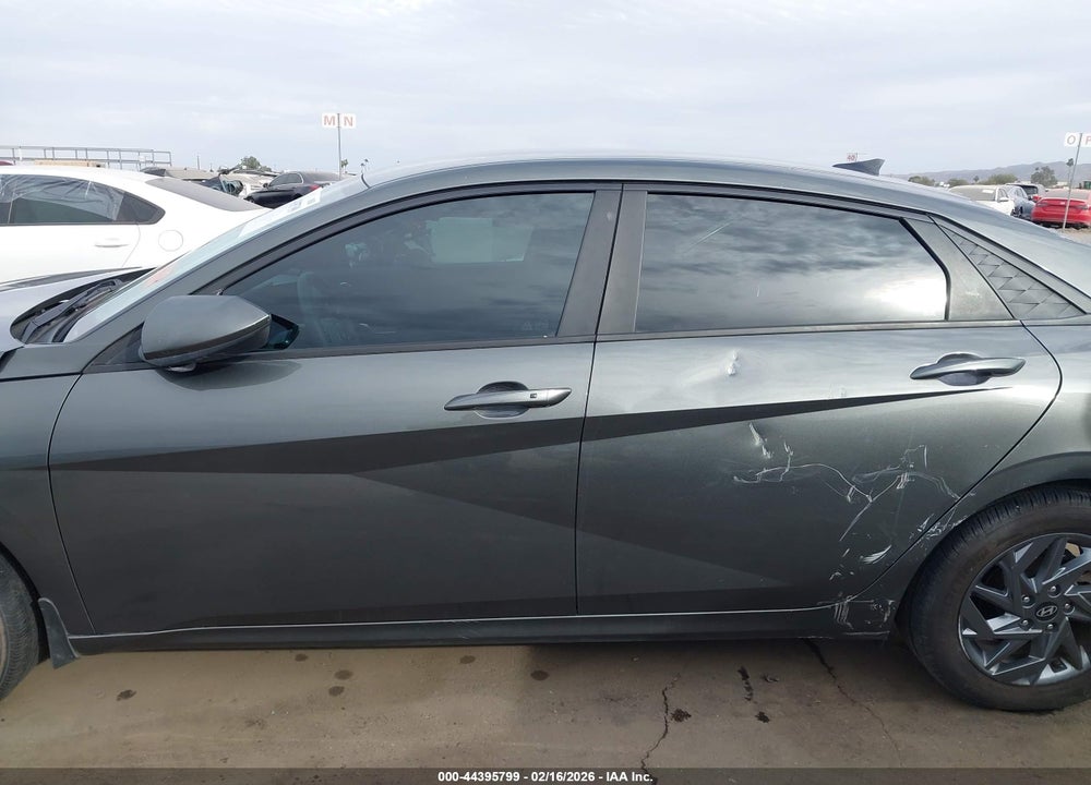 2024 HYUNDAI ELANTRA SEL VIN: KMHLM4DG8RU712161