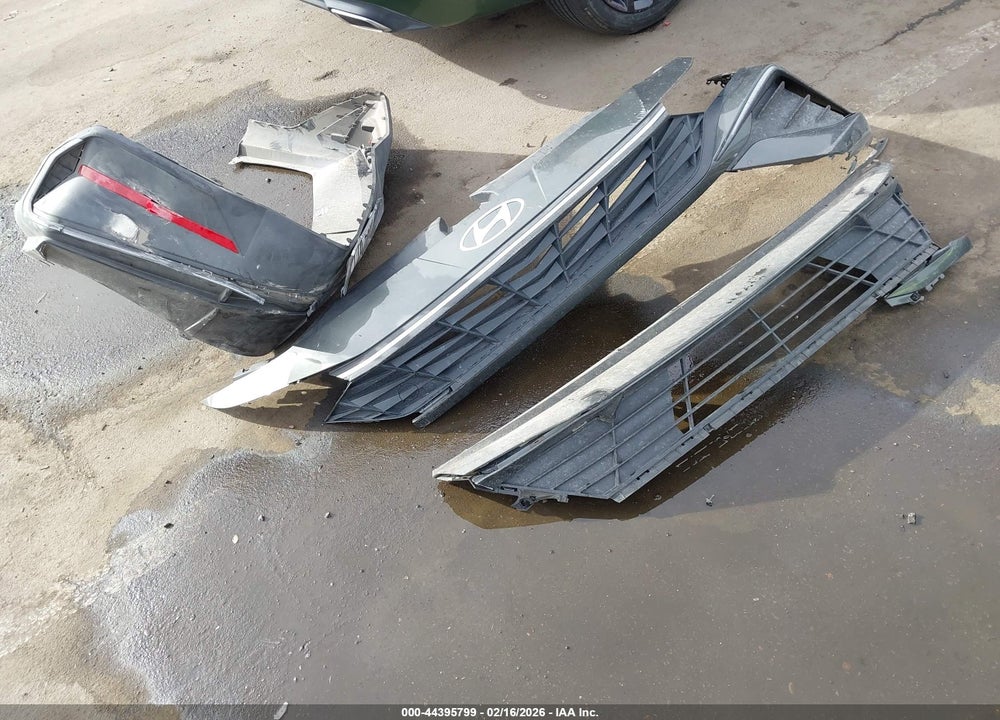 2024 HYUNDAI ELANTRA SEL VIN: KMHLM4DG8RU712161