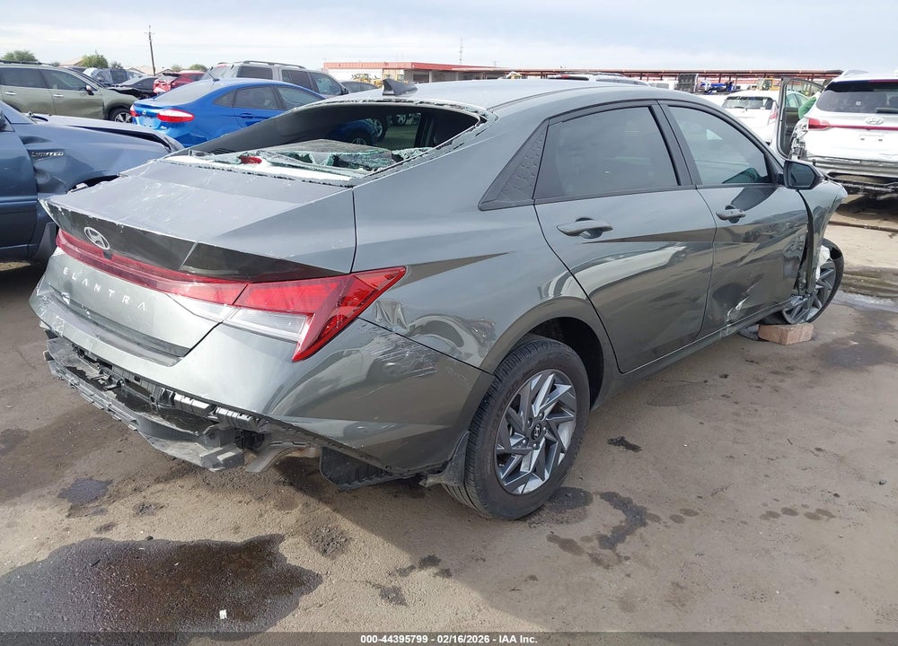 2024 HYUNDAI ELANTRA SEL VIN: KMHLM4DG8RU712161
