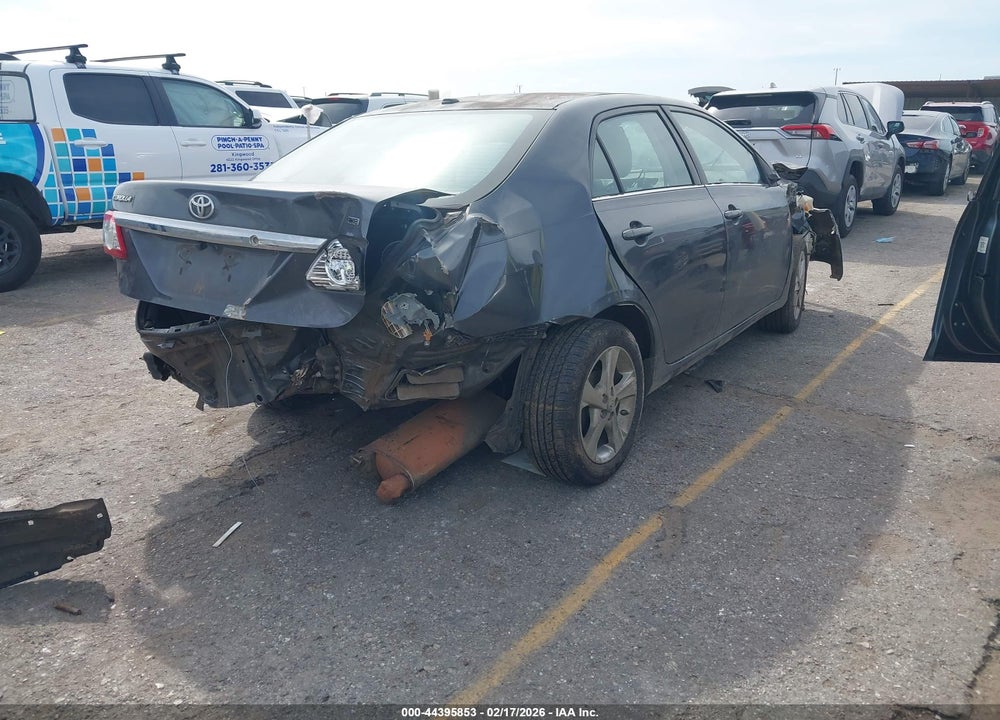 2013 TOYOTA COROLLA LE VIN: 2T1BU4EE8DC070124