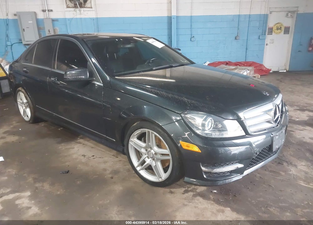 2013 MERCEDES-BENZ C 300 SPORT 4MATIC VIN: WDDGF8AB6DA816843
