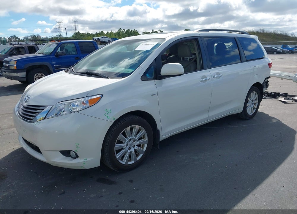 2017 TOYOTA SIENNA XLE 7 PASSENGER VIN: 5TDDZ3DC8HS174775