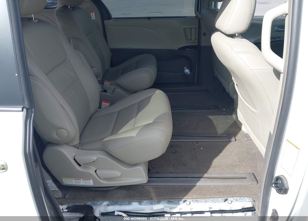 2017 TOYOTA SIENNA XLE 7 PASSENGER VIN: 5TDDZ3DC8HS174775