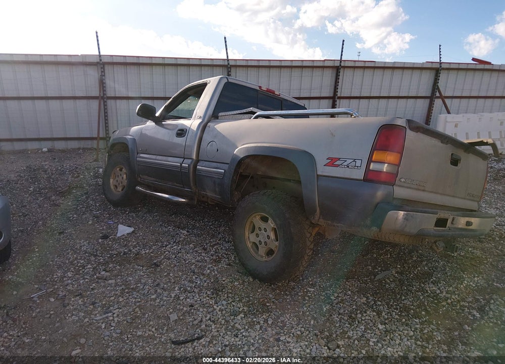 2000 CHEVROLET SILVERADO 1500 LS VIN: 1GCEK14T4YZ308452