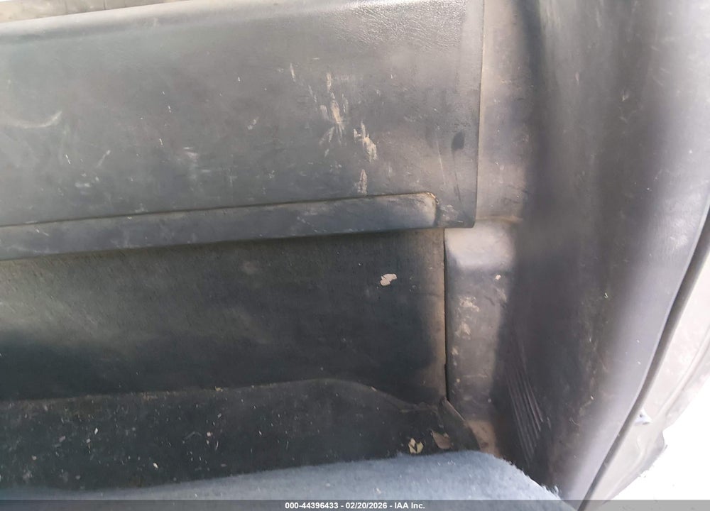 2000 CHEVROLET SILVERADO 1500 LS VIN: 1GCEK14T4YZ308452