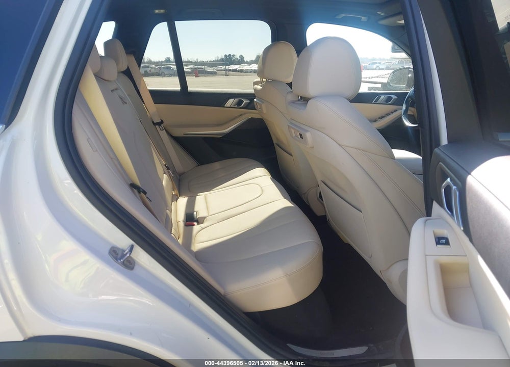 2019 BMW X5 VIN: 5UXCR6C56KLL13907