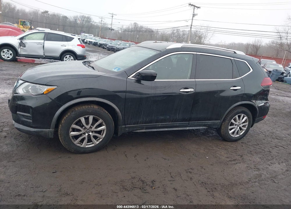 2018 NISSAN ROGUE SV VIN: KNMAT2MVXJP610834
