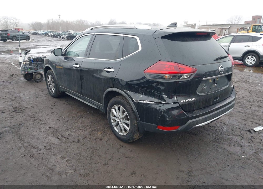 2018 NISSAN ROGUE SV VIN: KNMAT2MVXJP610834