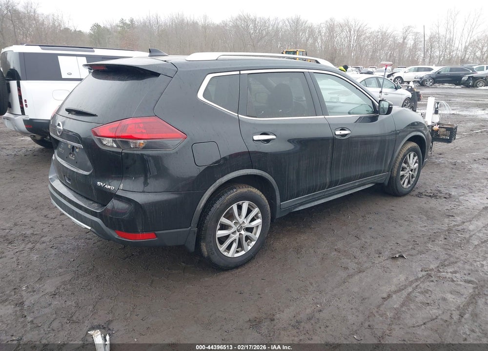 2018 NISSAN ROGUE SV VIN: KNMAT2MVXJP610834
