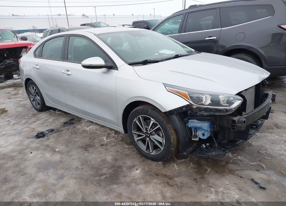 2019 KIA FORTE LXS VIN: 3KPF24AD0KE107170