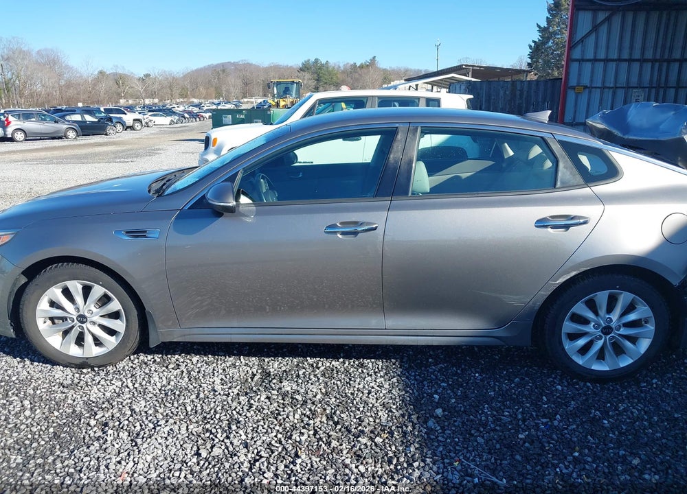 2016 KIA OPTIMA EX VIN: 5XXGU4L38GG042893