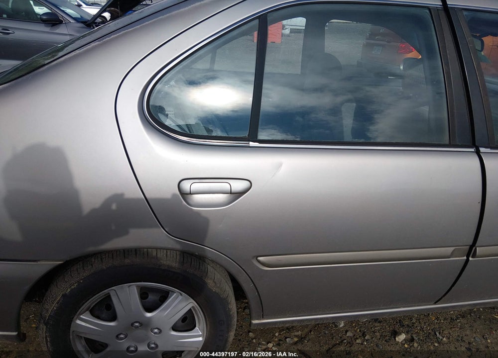 2001 NISSAN ALTIMA GXE VIN: 1N4DL01DX1C159401
