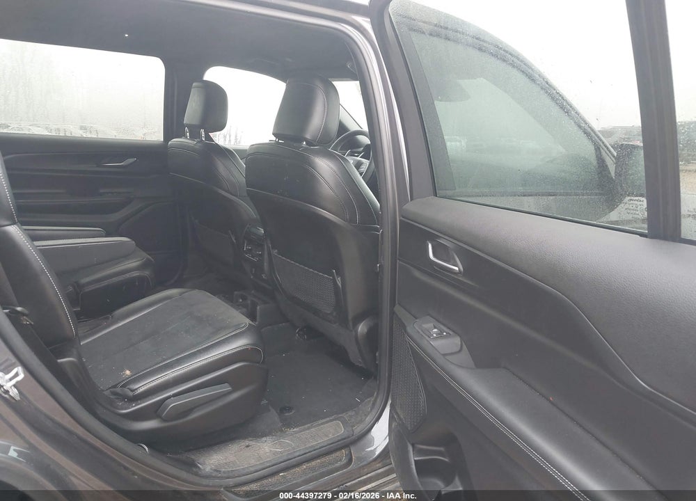 2024 JEEP GRAND CHEROKEE L ALTITUDE 4X2 VIN: 1C4RJJAGXR8566526
