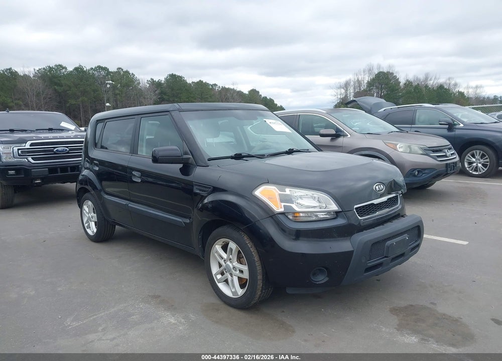 2010 KIA SOUL + VIN: KNDJT2A24A7111747