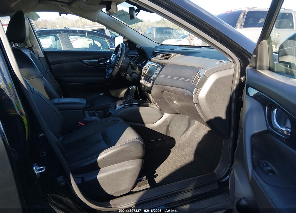 2018 NISSAN ROGUE SL VIN: JN8AT2MV9JW325567