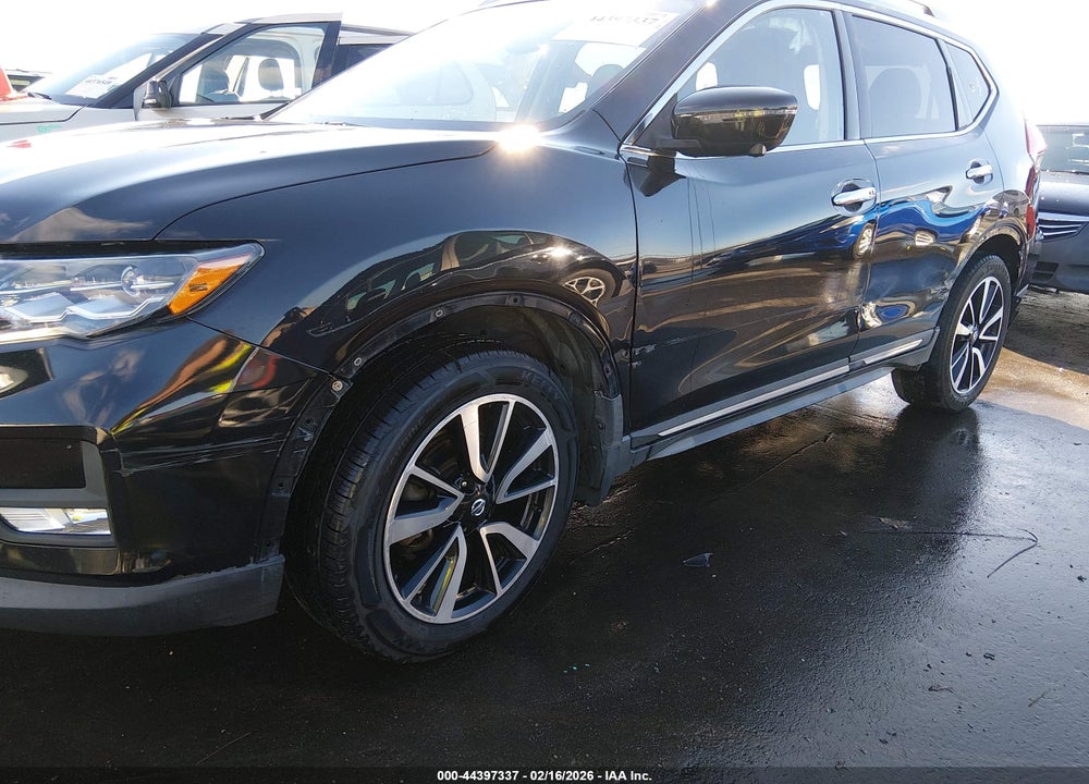 2018 NISSAN ROGUE SL VIN: JN8AT2MV9JW325567
